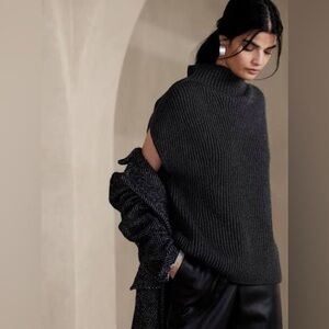 Banana Republic Charcoal Ribbed Turtleneck Sweater